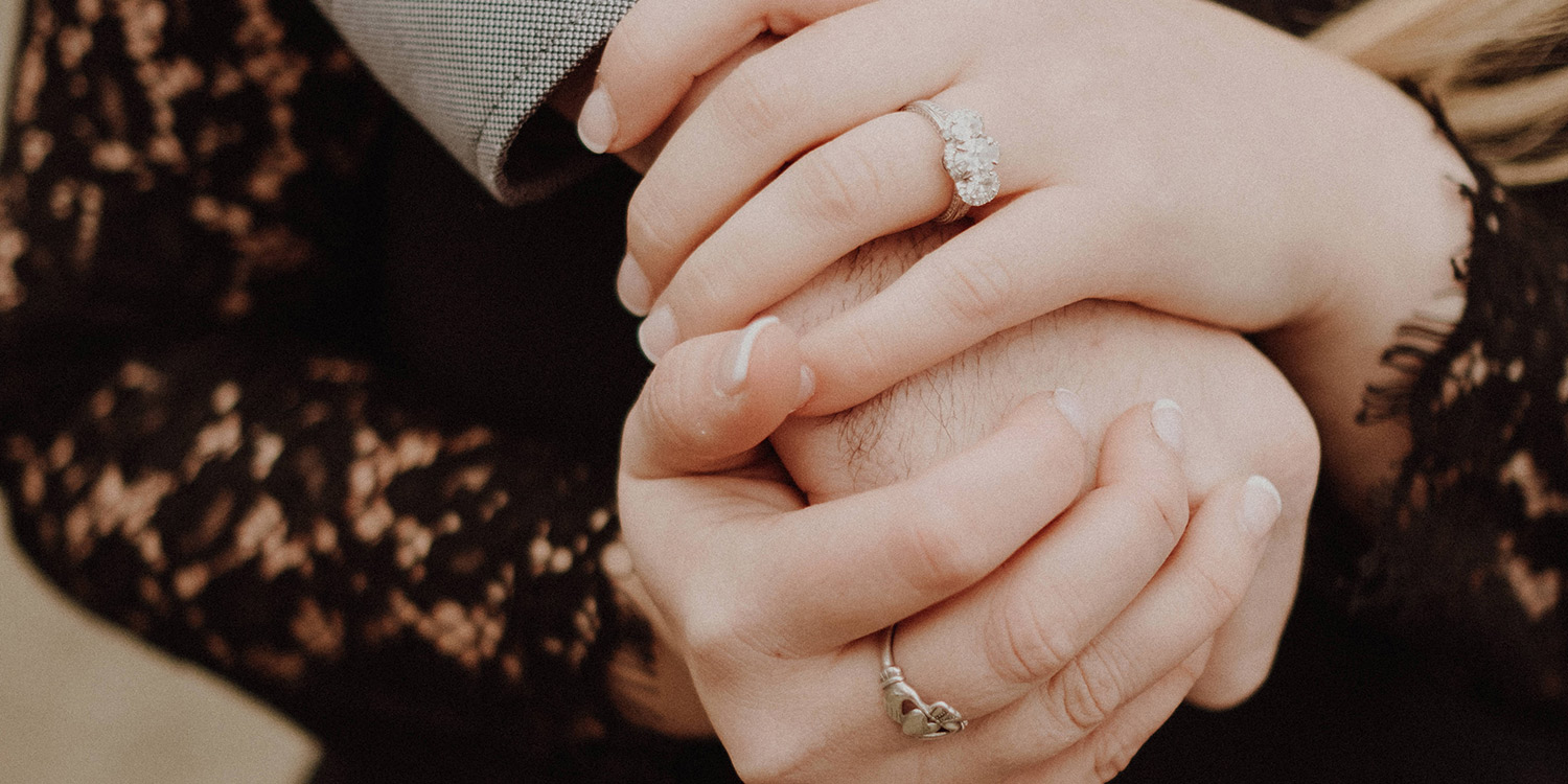 oval three stone engagement ring