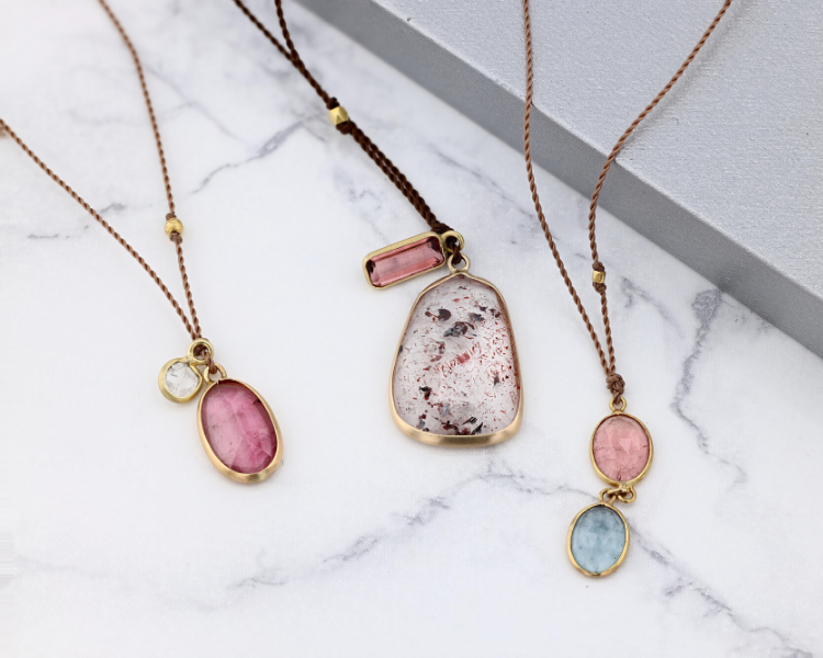 gemstone-amulet-necklace gemstone necklaces
