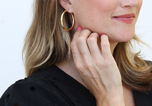 gold-tube-hoop-earrings gold tube hoop earrings