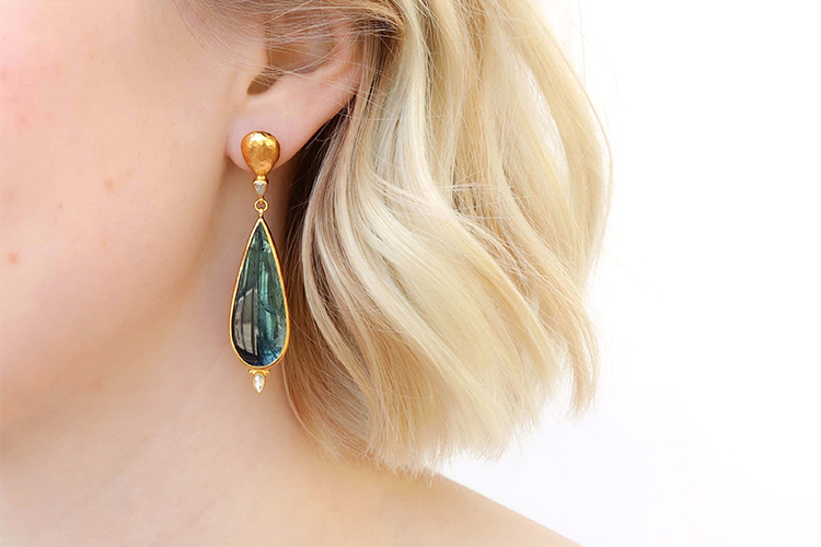 gemstone-earrings-fall-trend gemstone drop earrings