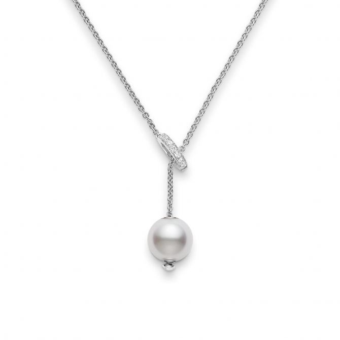 pearl necklace