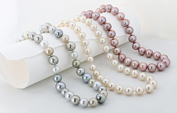 pearl necklace strands