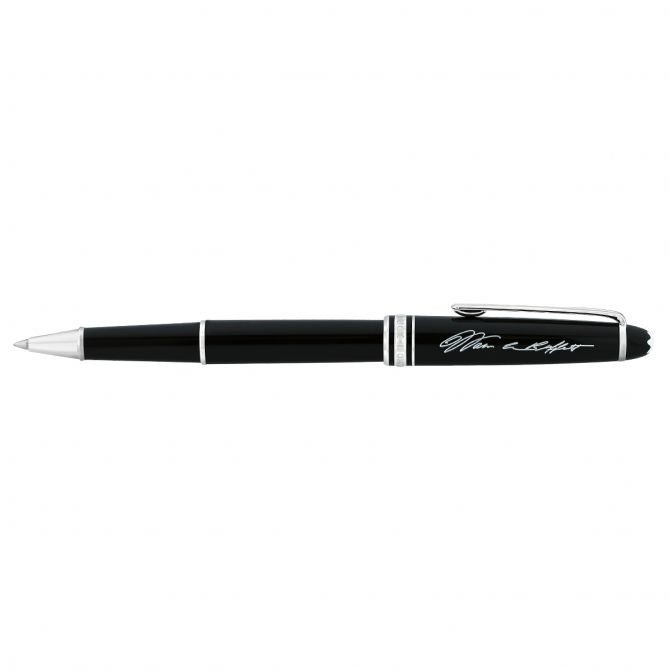 pen with warren buffetts signature