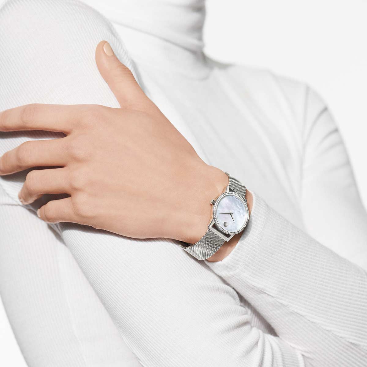 Movado Museum Classic Women's Watch, Mother of Pearl Dial with Diamonds