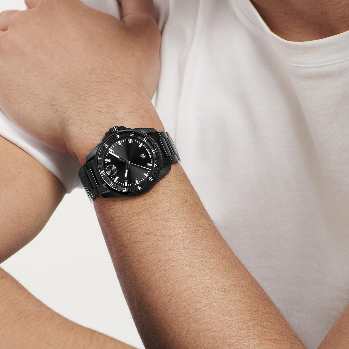 Movado BOLD Verso S 42mm Men's Watch, Black Sunray Dial