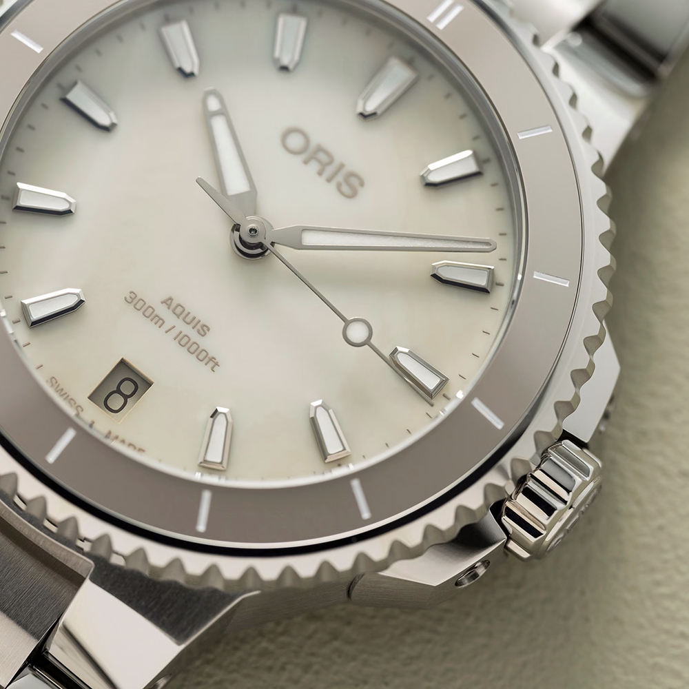Oris Aquis Date 36.5 mm Stainless Steel Bracelet Watch, Mother of Pearl Dial