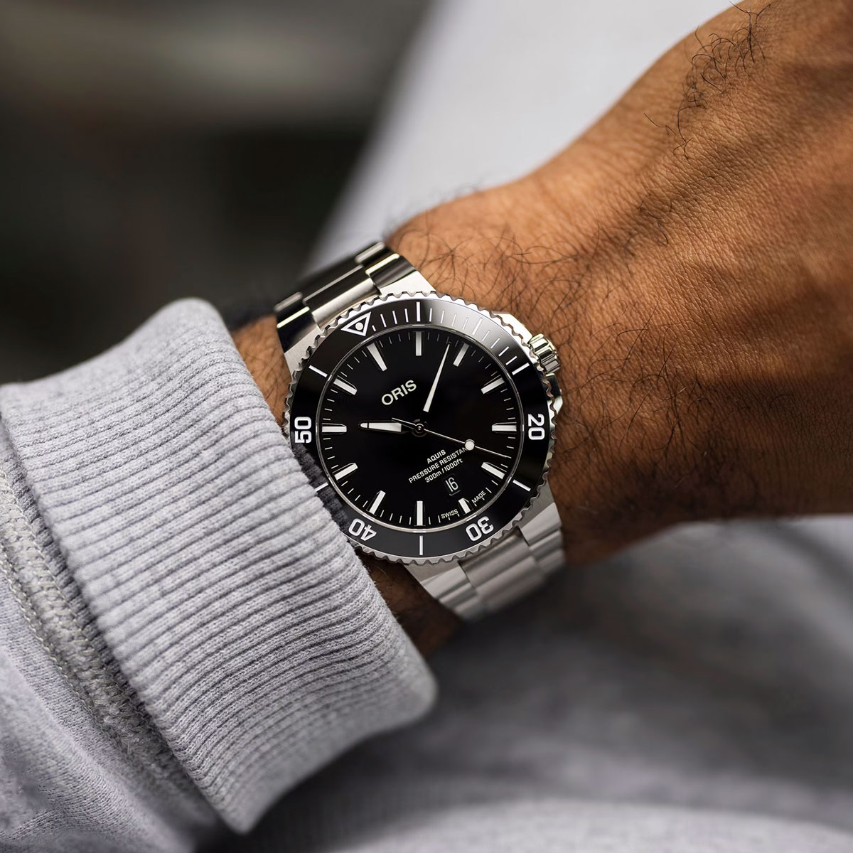 Oris Aquis Date 43.50mm Watch, Black Dial