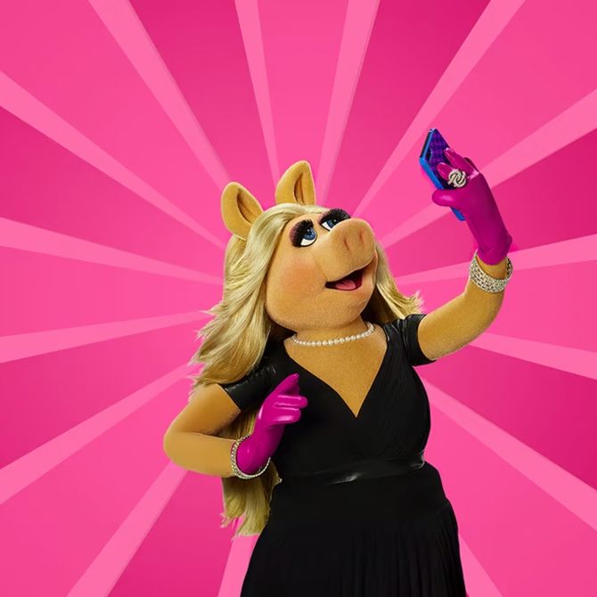 Oris Propilot x Miss Piggy Edition 34mm Watch, Hot Pink Dial