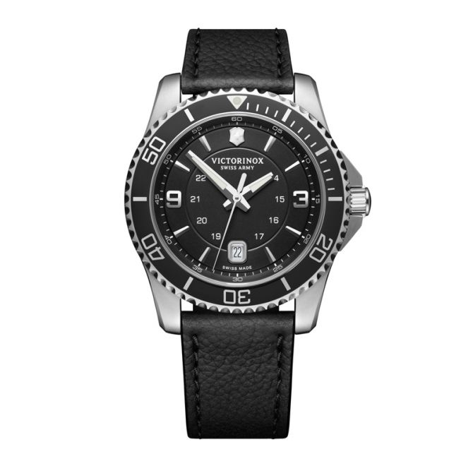 Victorinox  Swiss Army Maverick Black 43mm Watch