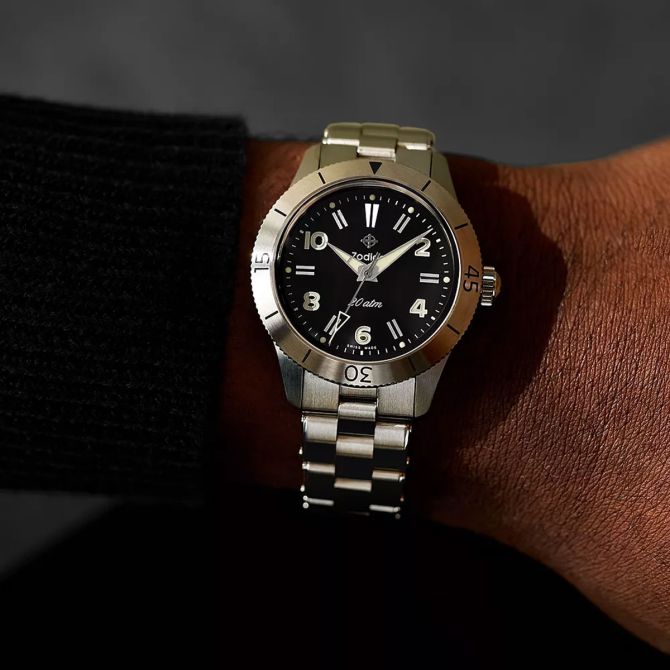 Zodiac Ref 691 Mechanical 36mm Watch, Black Glossy Dial