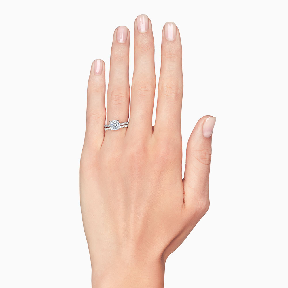 18K White Gold Shared Prong Diamond Wedding Band, 0.14cttw