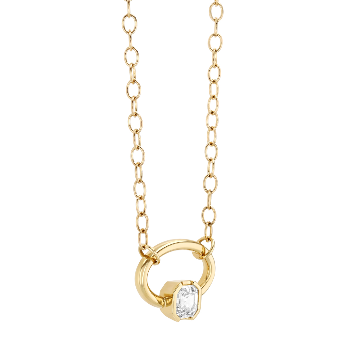 Split Bezel Asscher Cut Diamont Oval Pendant in Yellow Gold, 16