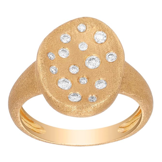 Flush Set Diamond Oval Ring in Yellow Gold