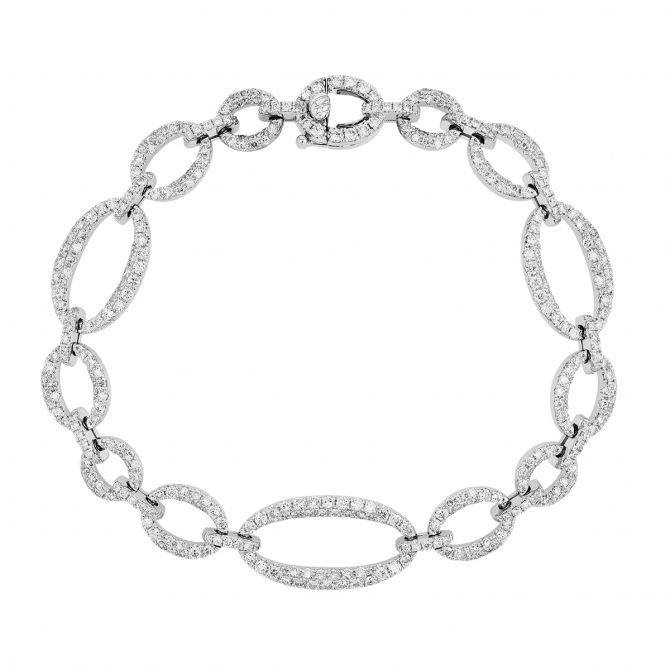 Diamond Pavé Graduated Oval Link Bracelet in White Gold, 7"
