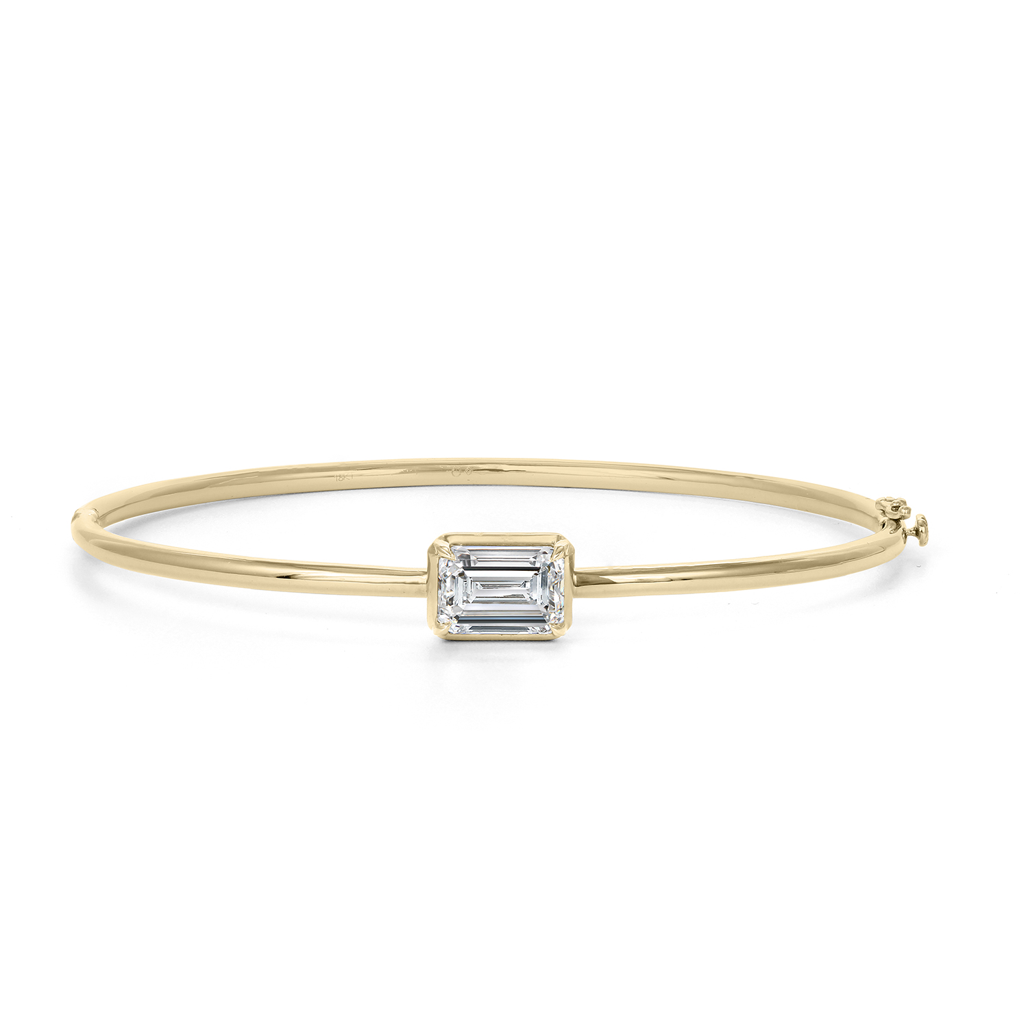 Clarity Diamond Signature Lab-Grown Emerald Diamond Hinged Bangle Bracelet in Yellow Gold, 3.05 ct