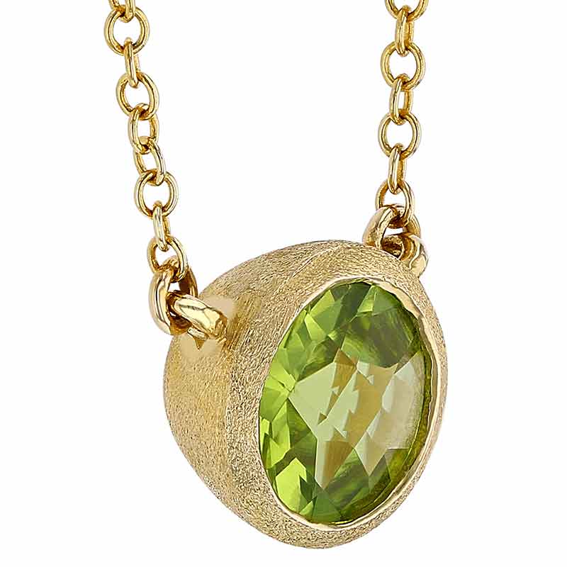 Round Peridot Necklace with Satin Finish Bezel in Yellow Gold, 18