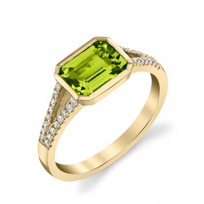 Emerald Cut Peridot & Diamond Split Shank Ring in Yellow Gold