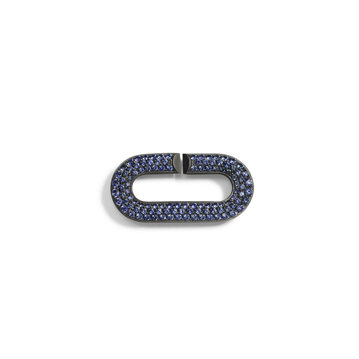 Vhernier Mon Jeu Blue Sapphire Pavé Link in Titanium