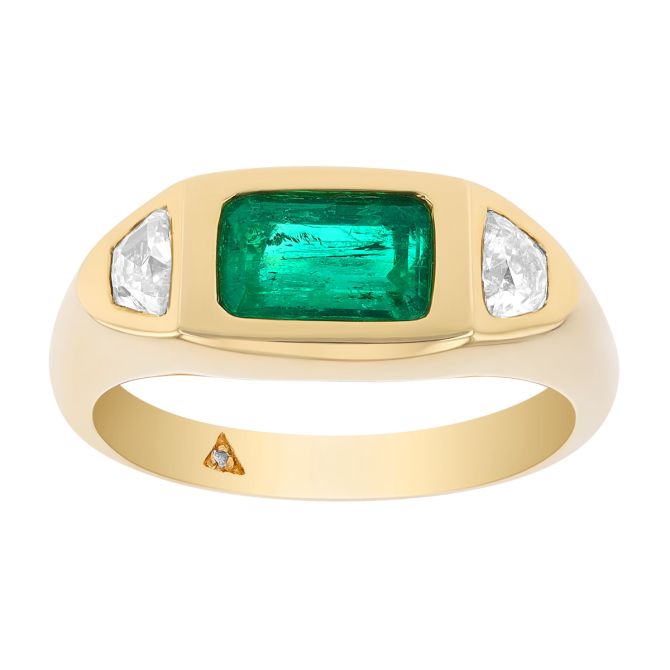 Flush Set Emerald Cut Emerald & Trapezoid Diamond Ring in Yellow Gold