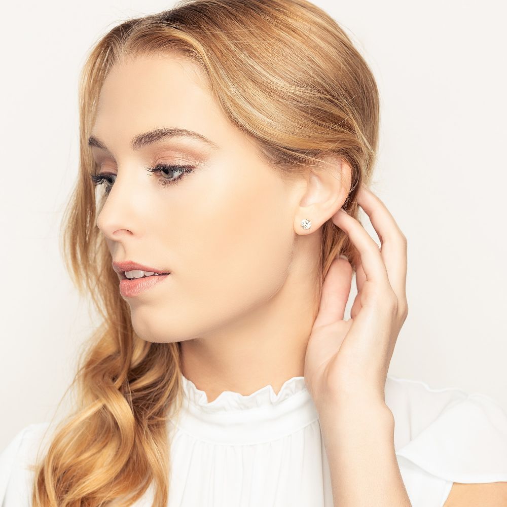 Round Diamond Stud Earrings in 18K White Gold, LM/I1, 1.90 cttw