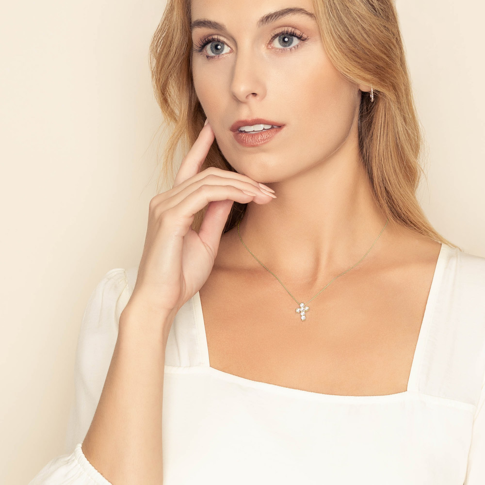 Roberto Coin Diamond Square Set Cross Pendant in Yellow Gold, 18