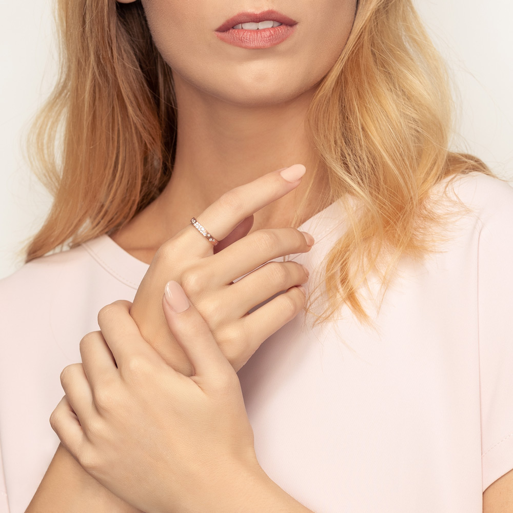 Diamond Flush Set Scatter Band in Matte Rose Gold