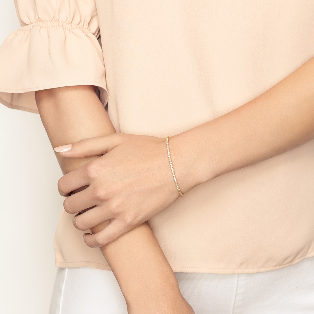 Diamond Tennis Slim Bangle Bracelet in Yellow Gold