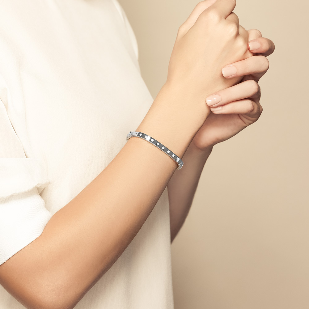 Roberto Coin Pois Moi White Gold 1 Row Square Bangle Bracelet with Diamond Detail