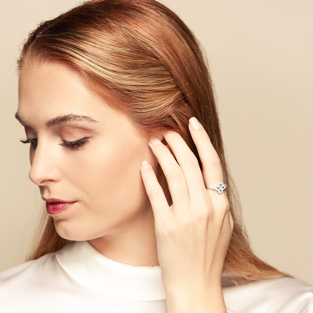 Alexandrite & Diamond Clover Ring in White Gold