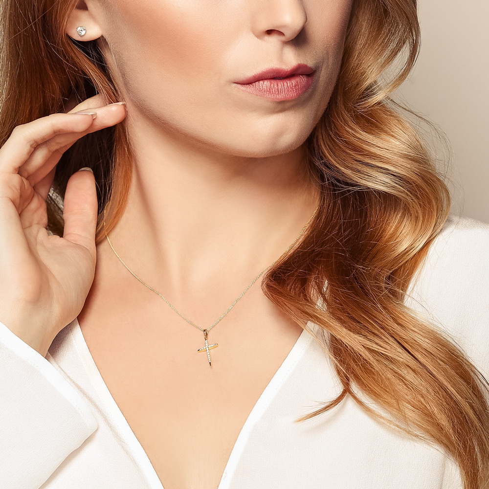 Diamond Tapered Cross Pendant in Yellow Gold, 18
