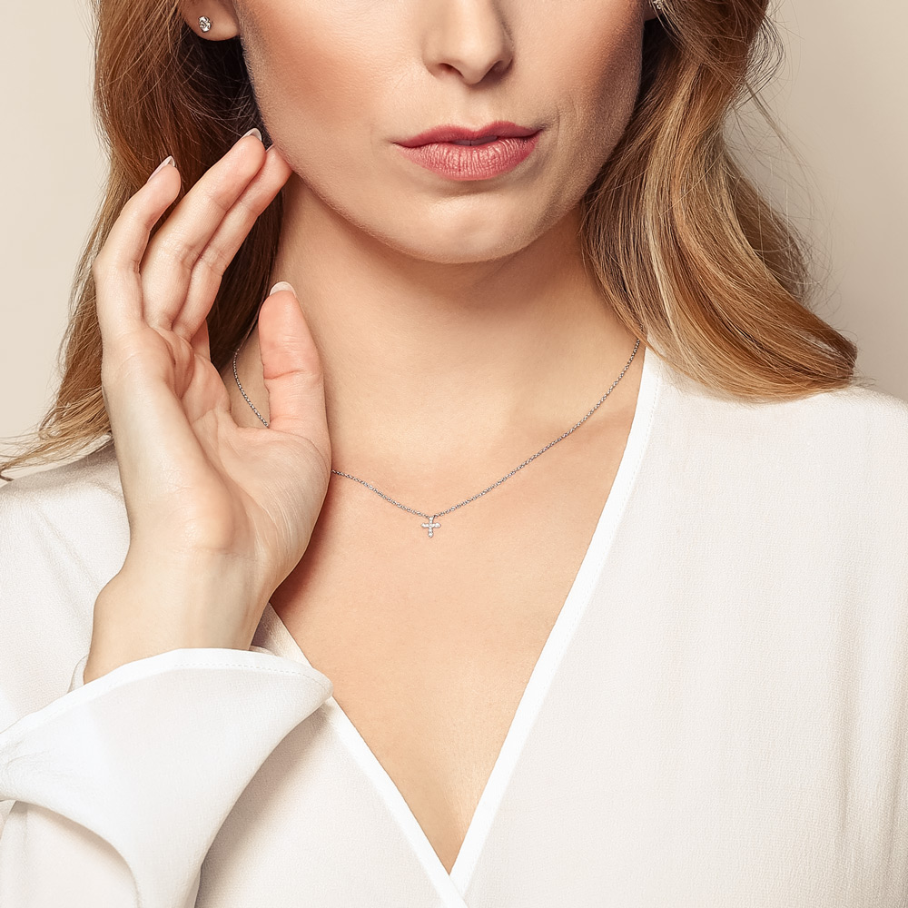 10 Diamond Cross Necklace in White Gold, 18