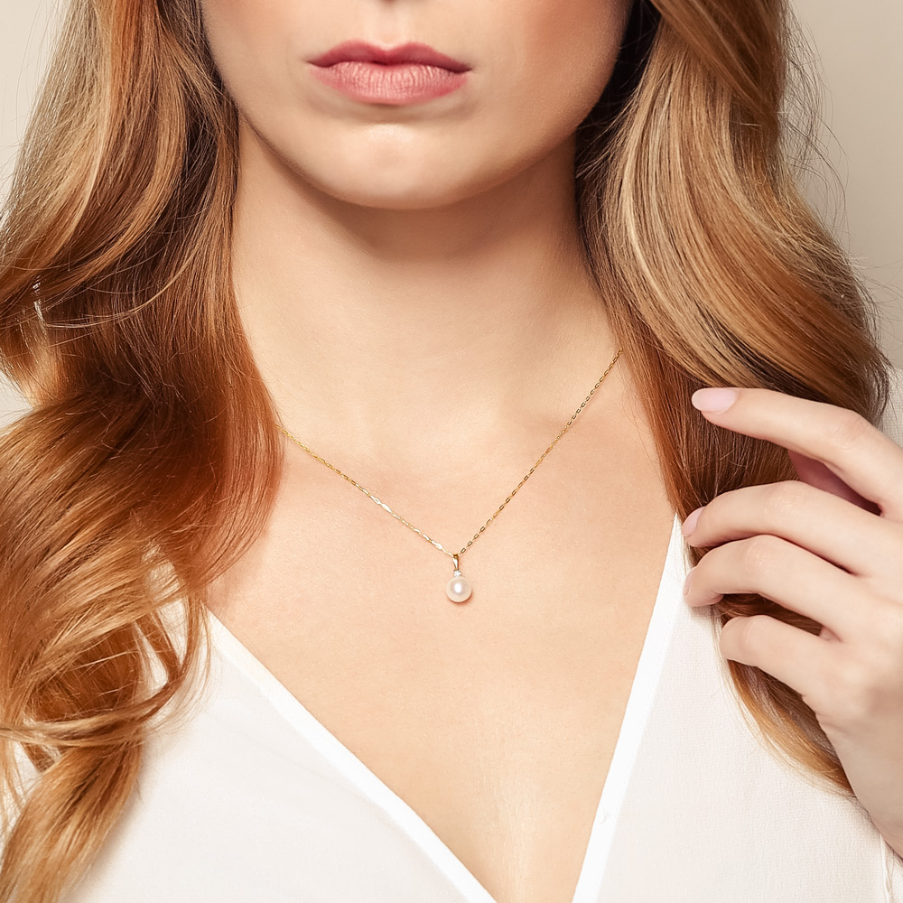 14K Yellow Gold Freshwater Cultured Pearl and Diamond Pendant, 18