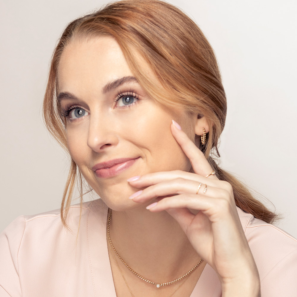 Zoe Chicco Yellow Gold Small Curb Chain Huggie Earrings