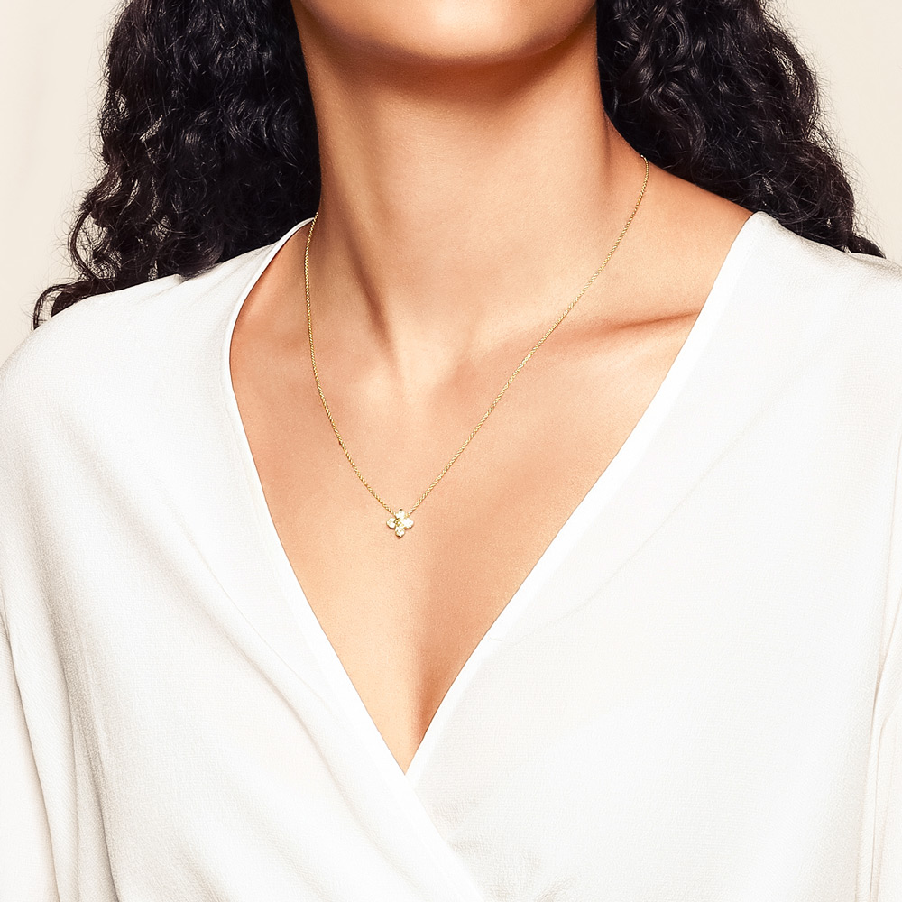 Roberto Coin Love in Verona Diamond Clover Pendant in Yellow Gold, 0.55 cttw, 18