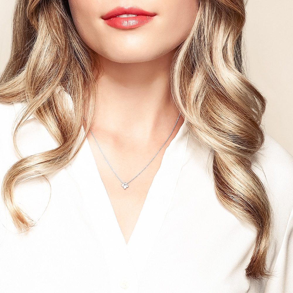 Roberto Coin Love in Verona Diamond Clover Pendant in White Gold, 0.27 cttw, 18