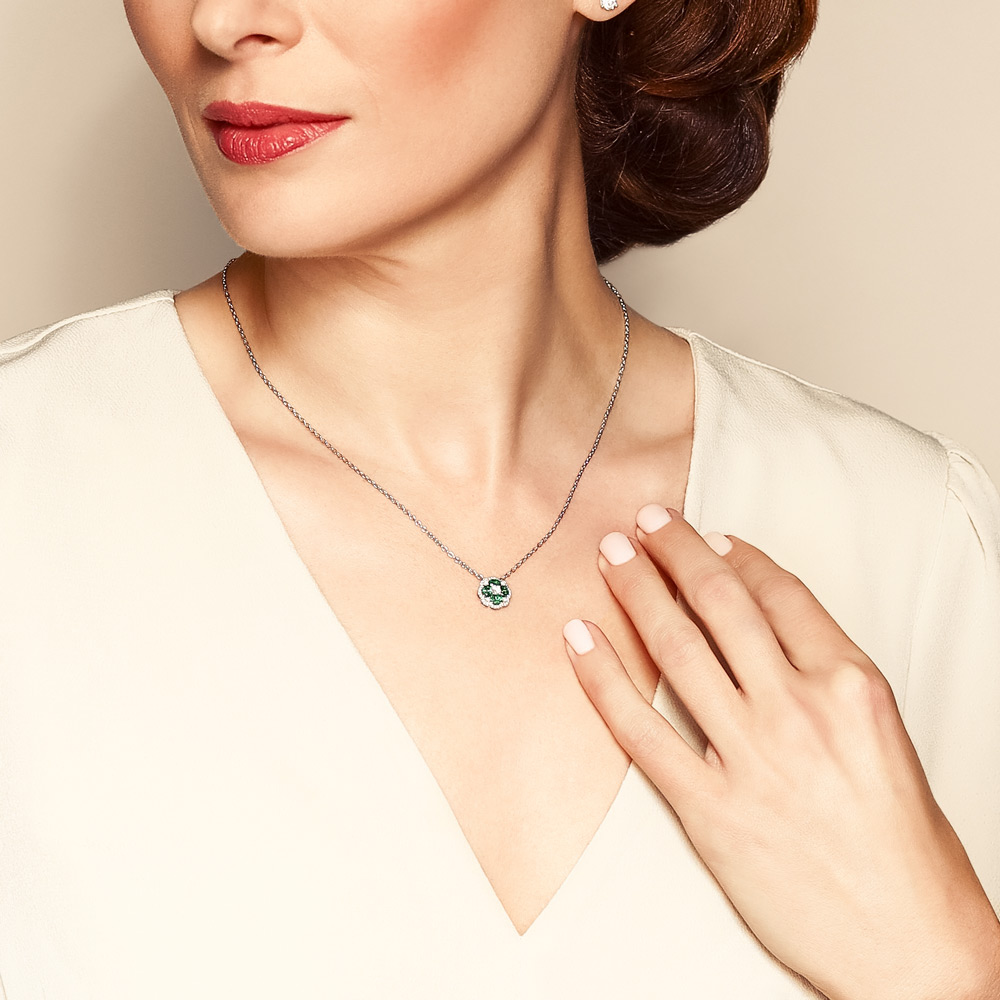 Emerald & Diamond Flower Pendant in White Gold, 18