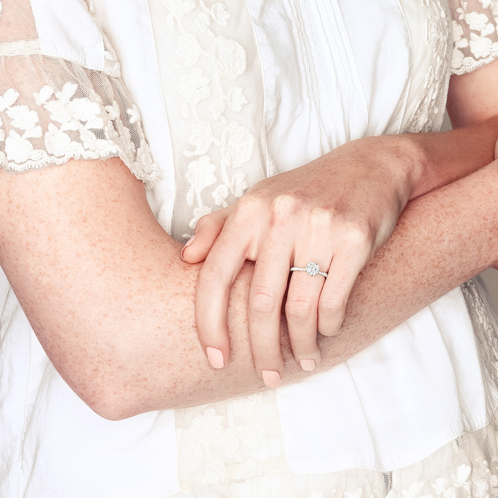 18K Gold Diamond Tapered 6 Prong Engagement Ring Setting