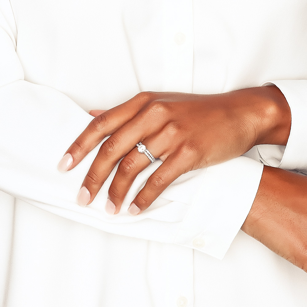 18K Gold Diamond Side Stone 1/4 cttw Engagement Ring Setting