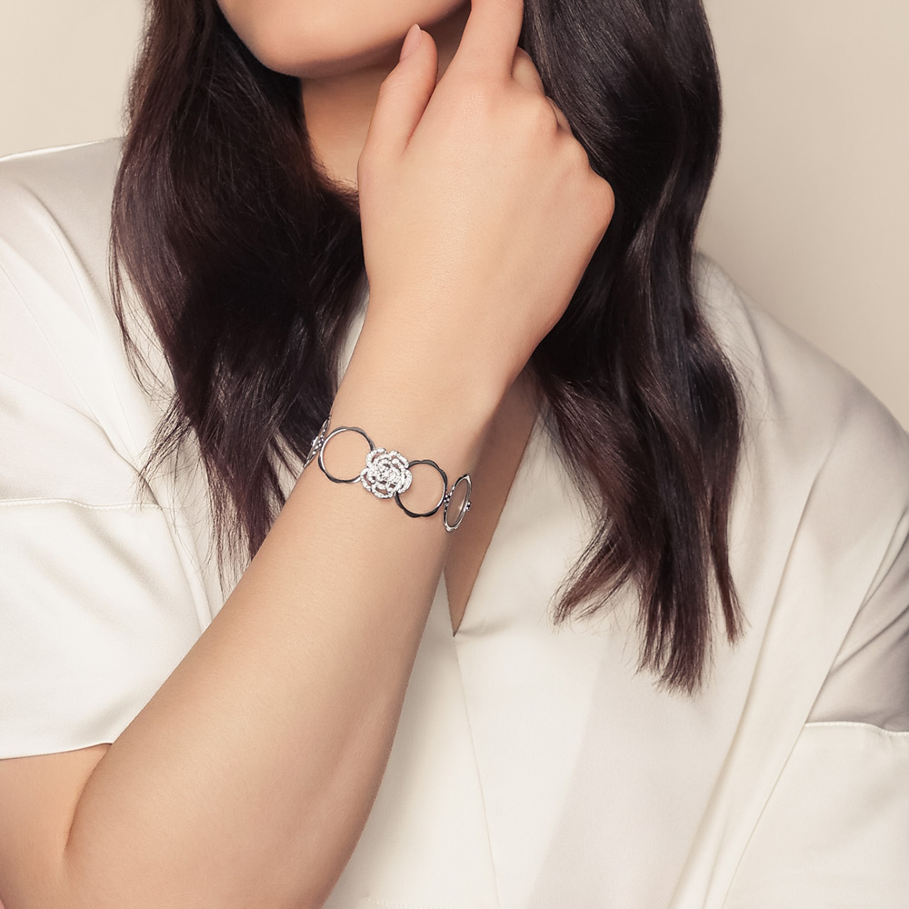 Diamond Flower Convertible Ring & Bracelet in White Gold