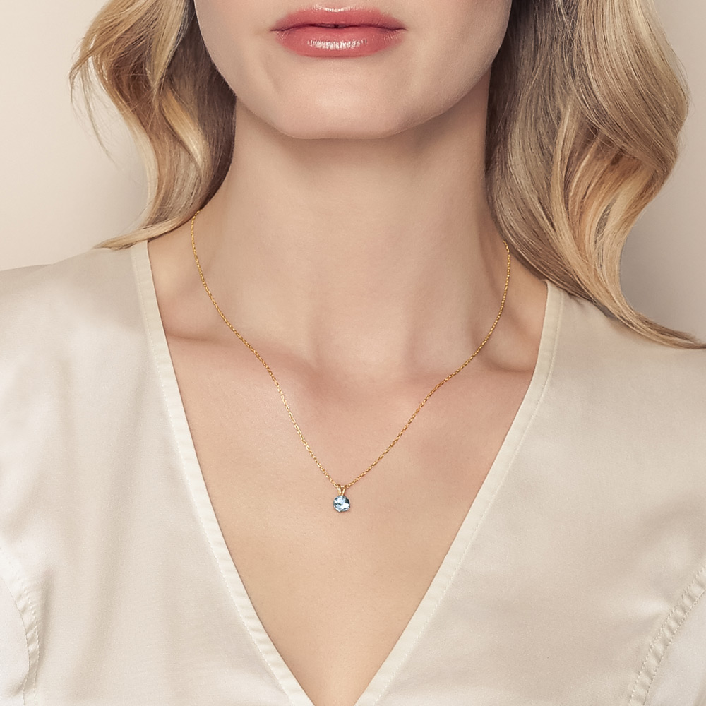 Round Aquamarine Solitaire Pendant in Yellow Gold, 18
