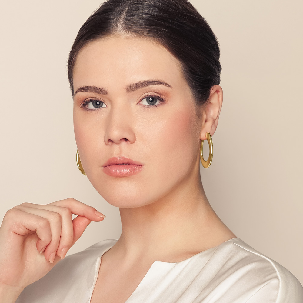 Roberto Coin Oro Classic 18K Gold Tapered Oval Hoop Earrings