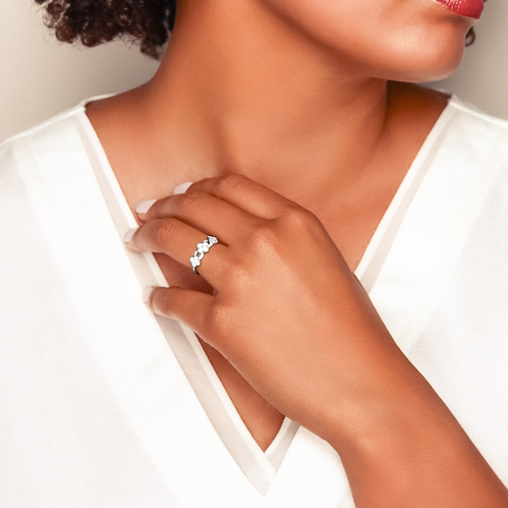 Diamond Clover Pattern Ring in White Gold