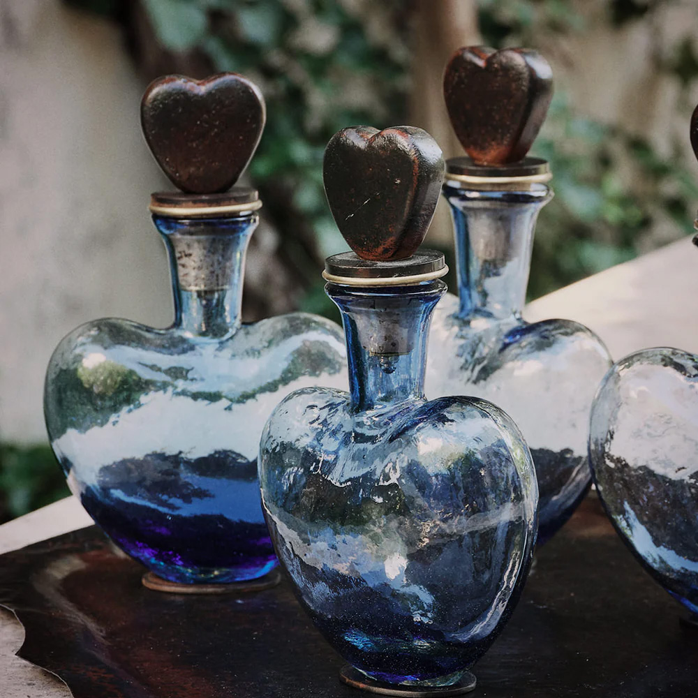 Jan Barboglio Dos Corazones Heart Decanter