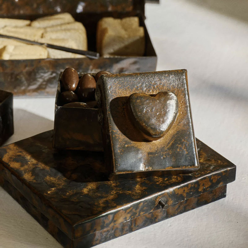 Jan Barboglio El Corazon Box