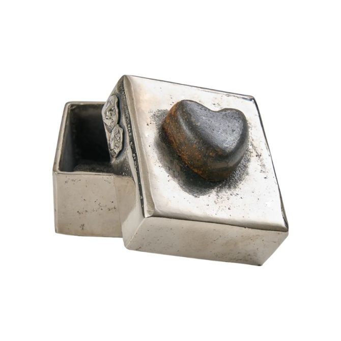 Jan Barboglio El Corazon Box - Thumbnail 4