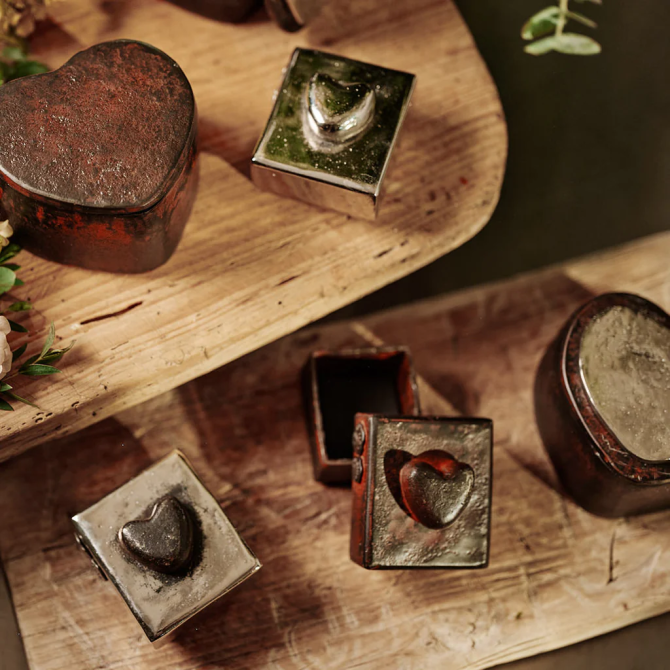 Jan Barboglio El Corazon Box - Thumbnail 2