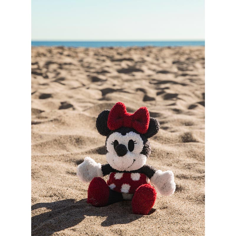 Barefoot Dreams The ClozyChic Classic Disney Minnie Mouse Buddie