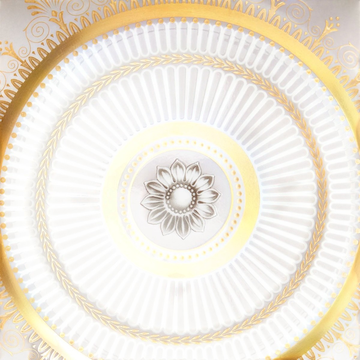 Wedgwood Anthemion Grey Salad Plate