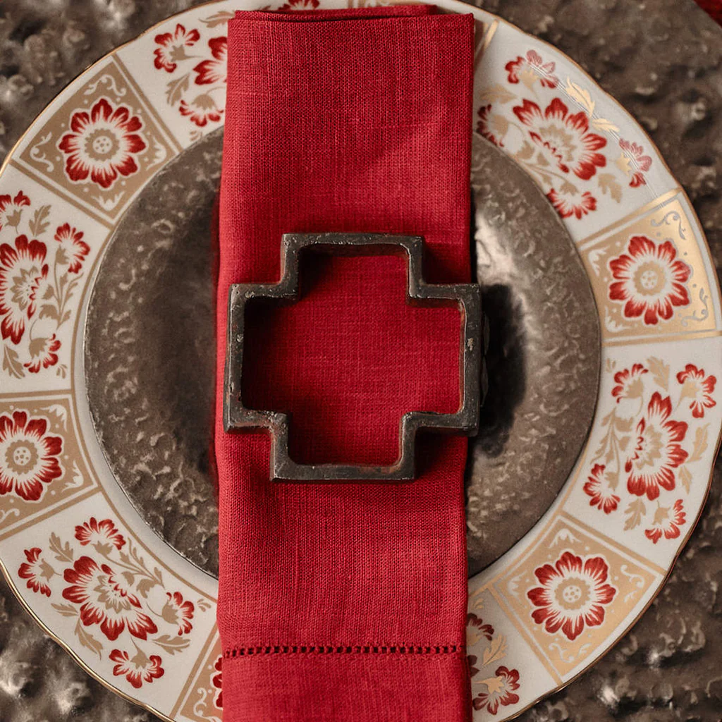 Jan Barboglio Cruz Anillo Paperweight