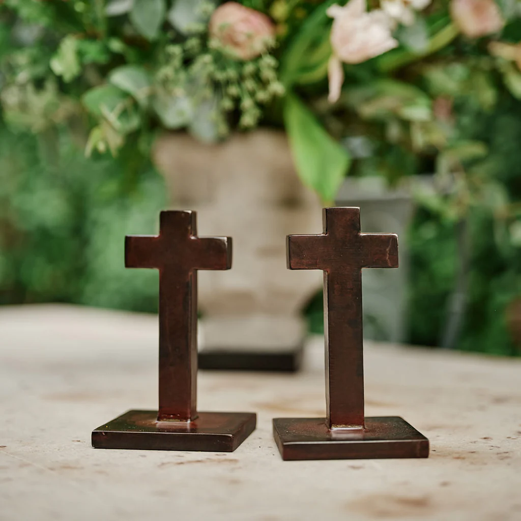 Jan Barboglio Eterno Cross Figurine